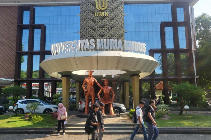 UMK Resmi Terakreditasi Unggul oleh BAN-PT